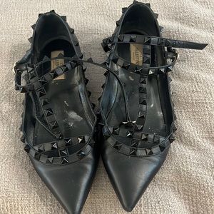 Caged Valentino Rockstud Black Flats size 38.5